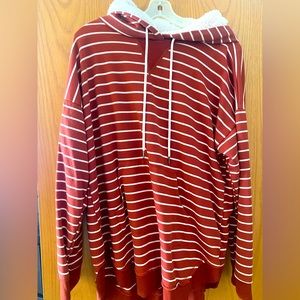 Women’s Maurices sweatshirt, never worn, size 1